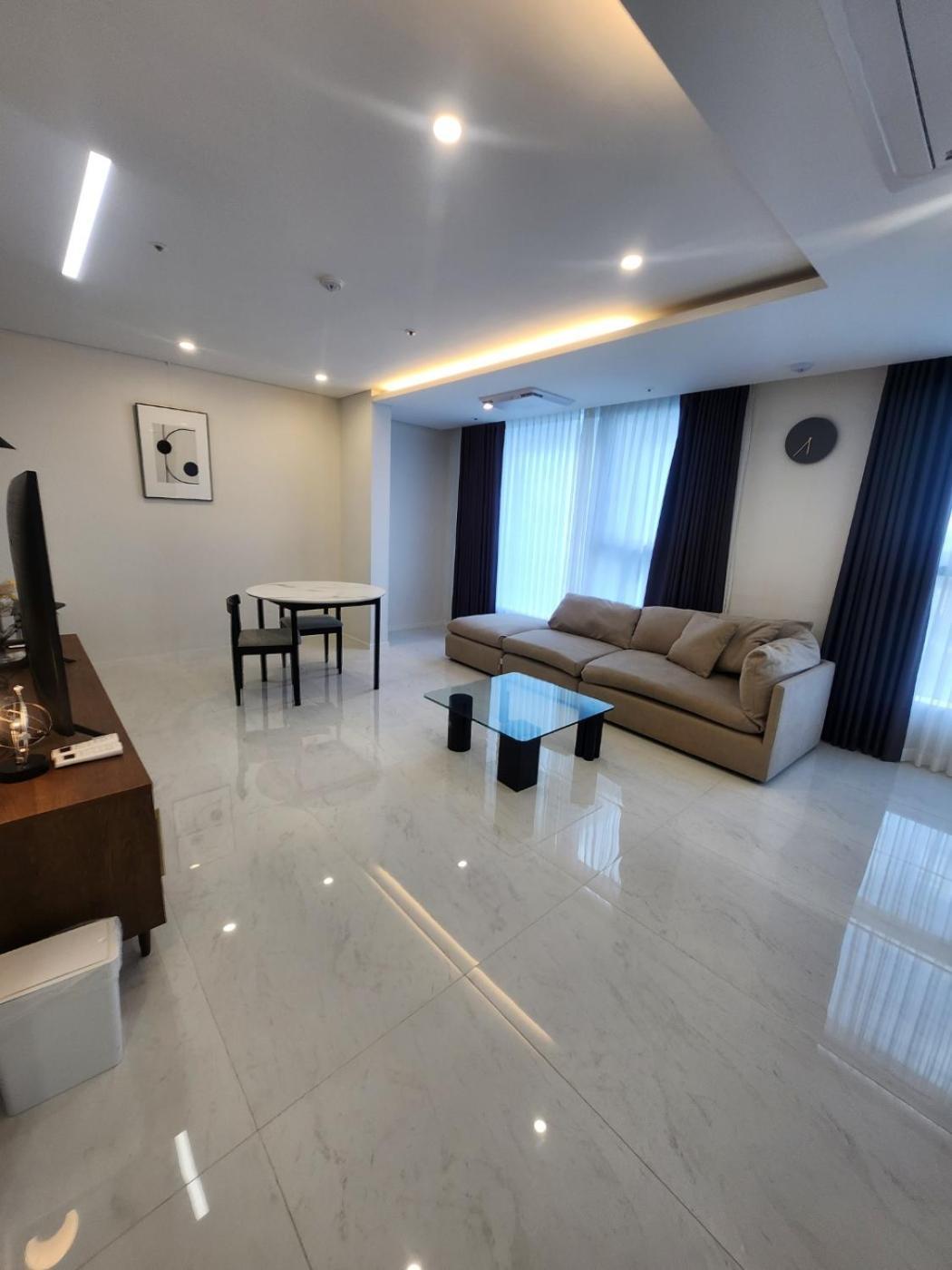 Zizel Seocho Seoul